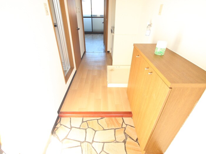 物件内観写真17　(玄関)