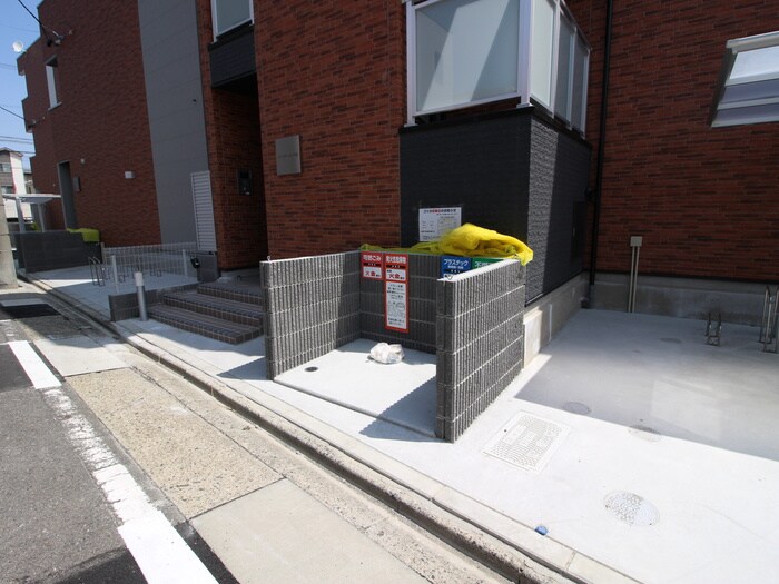 物件外観写真6　(建物設備)