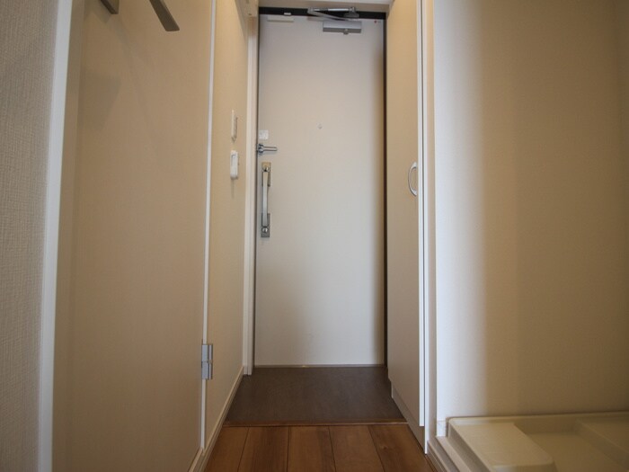 物件内観写真19　(玄関)