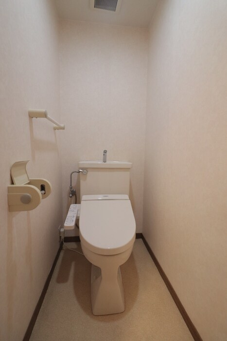 物件内観写真12　(トイレ)