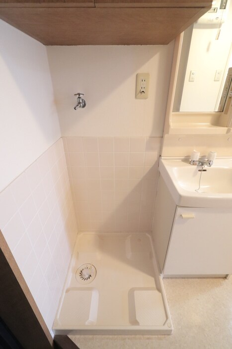 物件内観写真14　(洗濯機置場)