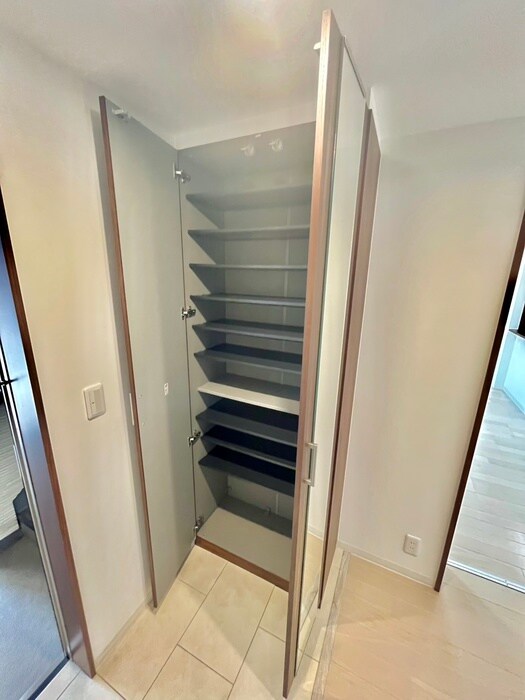 物件内観写真14　(靴箱)