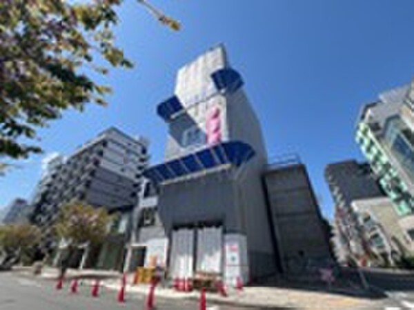 建築中