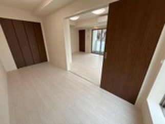 物件内観写真4　(居室)