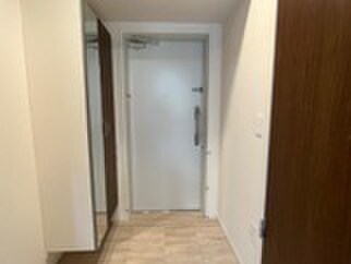 物件内観写真13　(玄関)