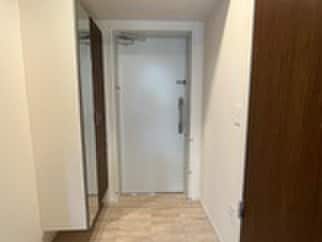 物件内観写真13　(玄関)