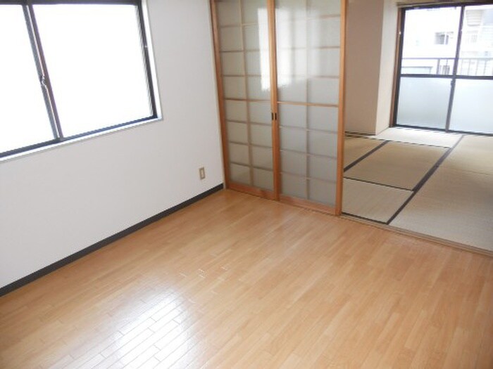 物件内観写真11　(居室)