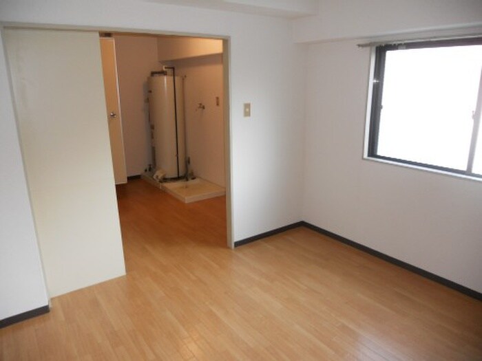 物件内観写真12　(居室)