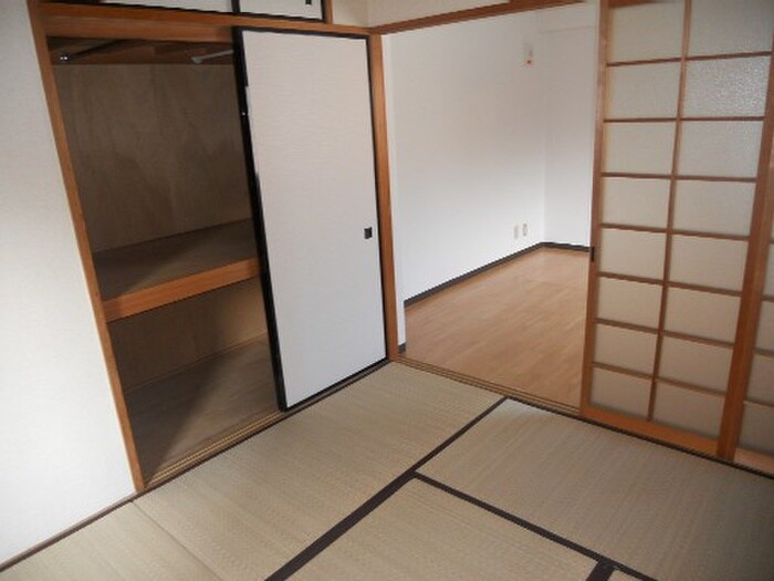 物件内観写真14　(居室)