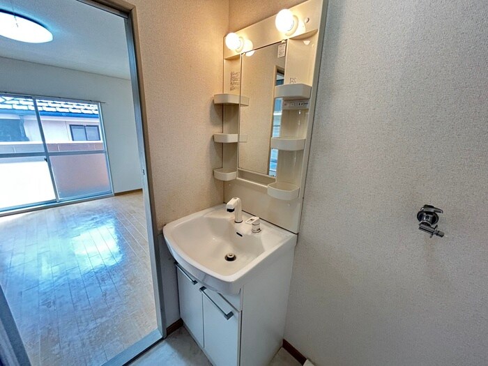 物件内観写真12　(洗面)