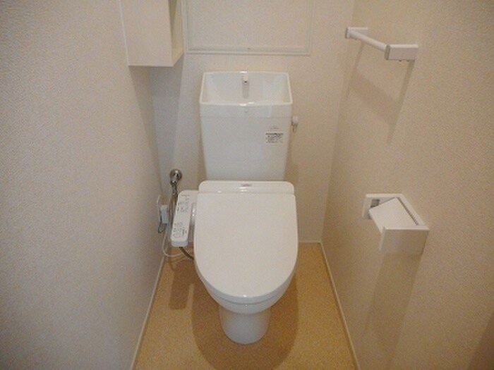 物件内観写真5　(トイレ)