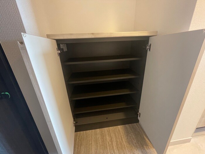 物件内観写真16　(靴箱)