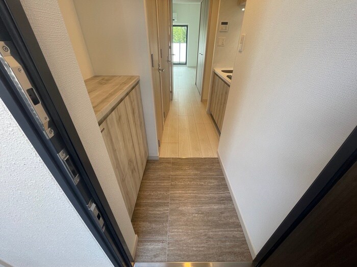 物件内観写真17　(玄関)