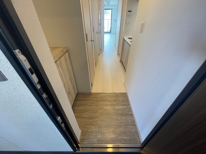 物件内観写真17　(玄関)