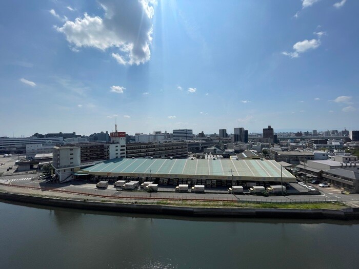 物件内観写真19　(室内からの展望)