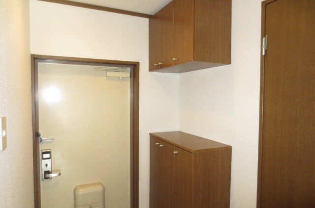 物件内観写真15　(靴箱)