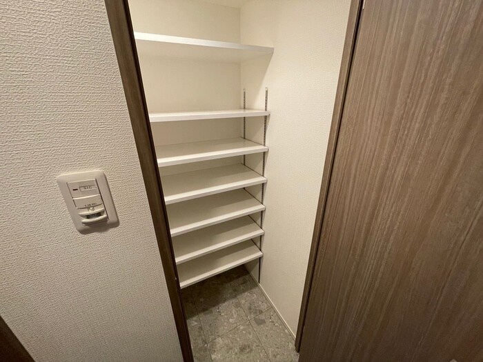 物件内観写真14　(靴箱)