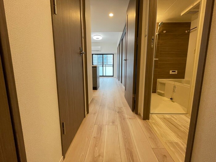 物件内観写真14　(廊下)