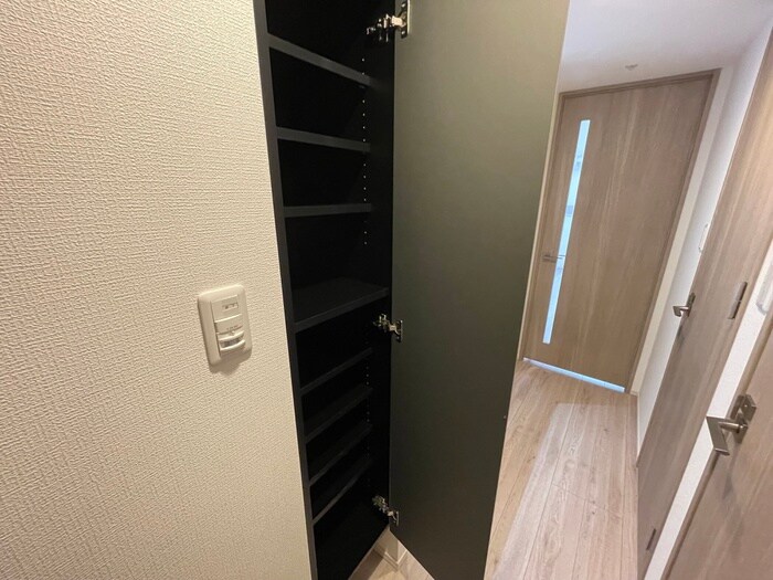 物件内観写真15　(靴箱)