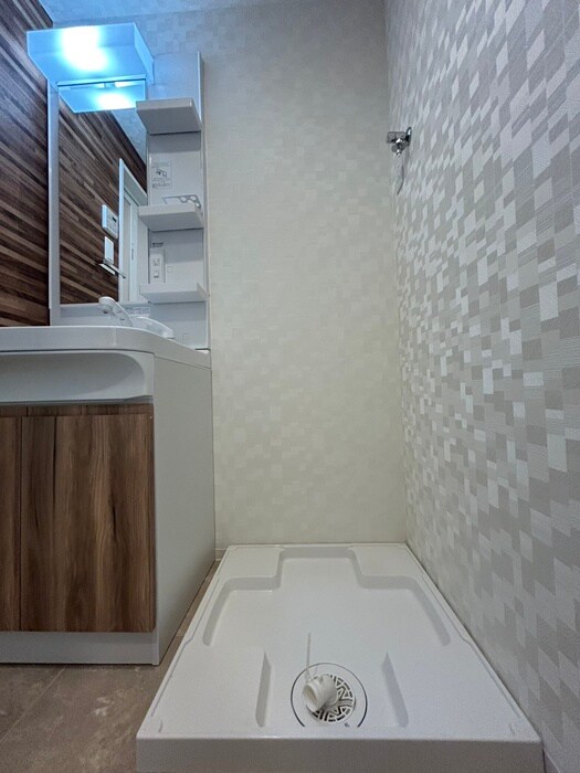 物件内観写真10　(洗濯機置場)