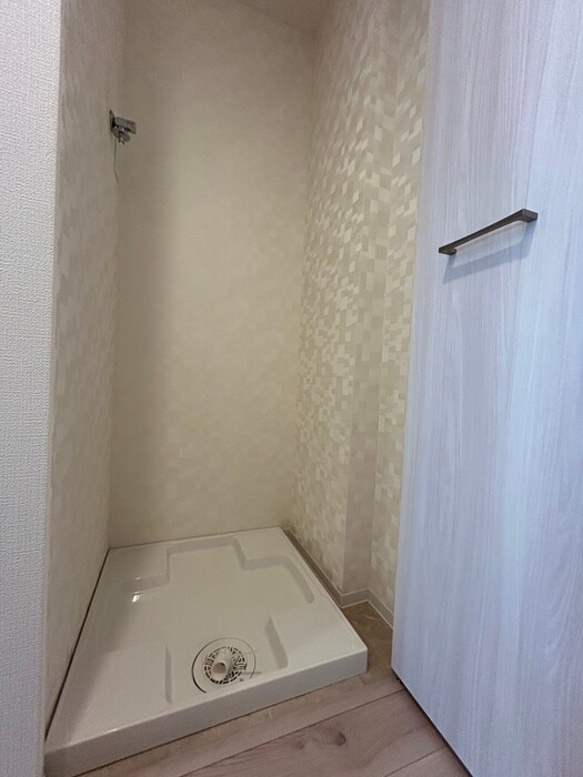 物件内観写真11　(洗濯機置場)