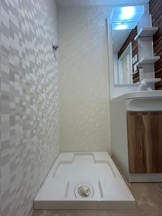 物件内観写真12　(洗濯機置場)