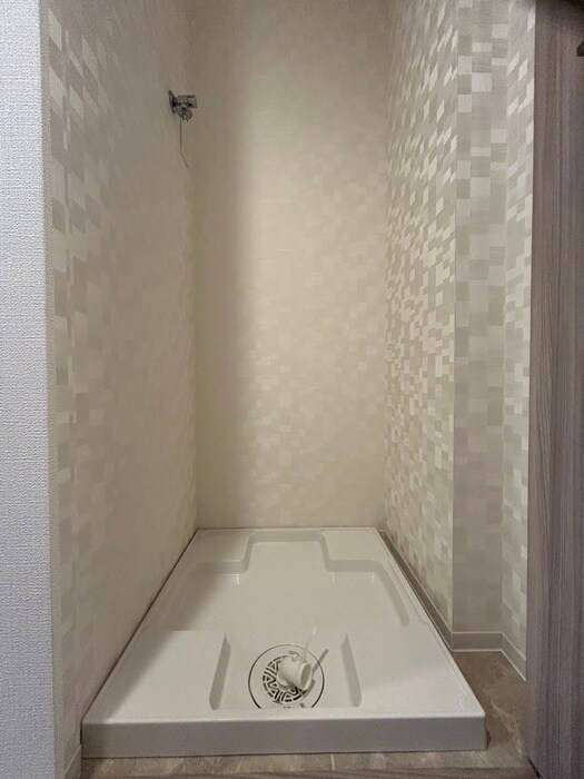 物件内観写真13　(洗濯機置場)