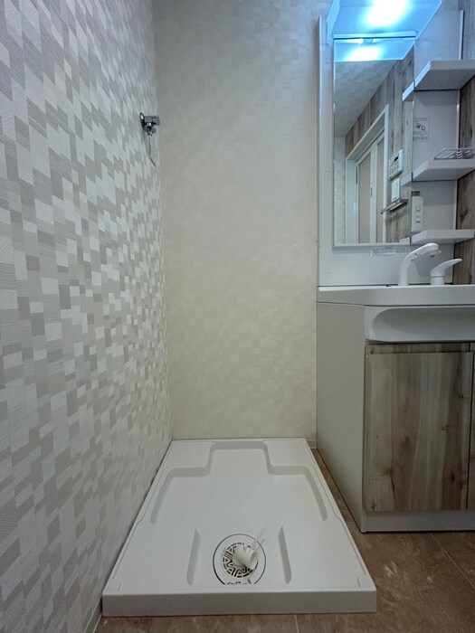 物件内観写真14　(洗濯機置場)