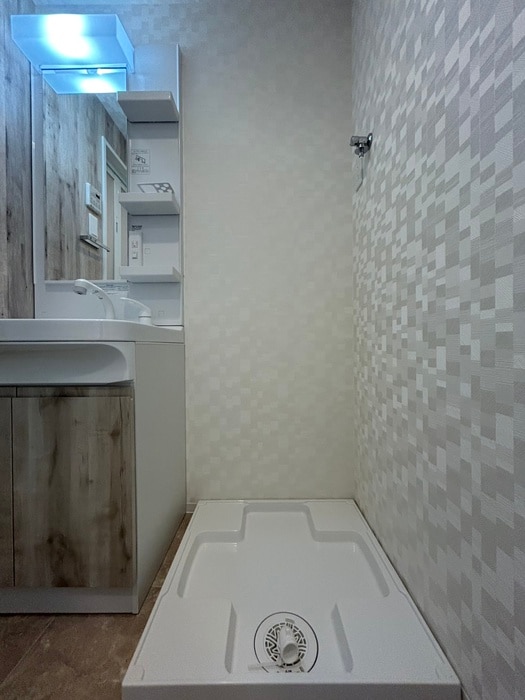 物件内観写真15　(洗濯機置場)