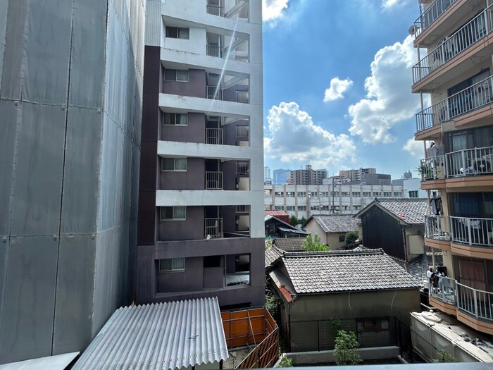 物件内観写真17　(室内からの展望)