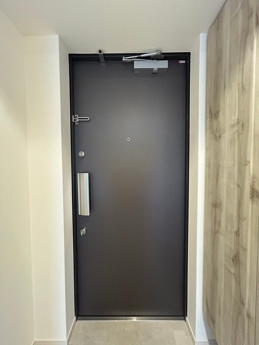 物件内観写真18　(玄関)