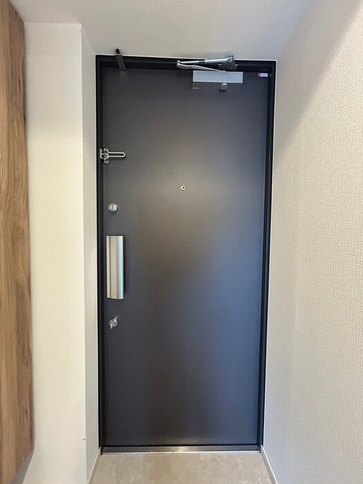 物件内観写真18　(玄関)