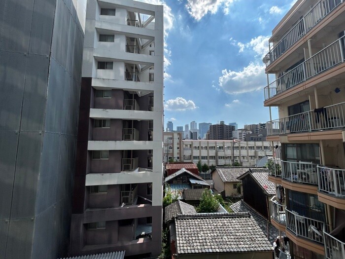 物件内観写真21　(室内からの展望)