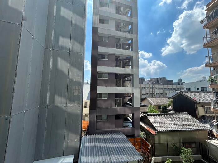 物件内観写真21　(室内からの展望)