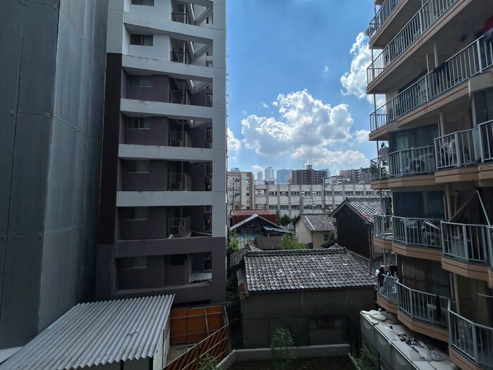 物件内観写真21　(室内からの展望)