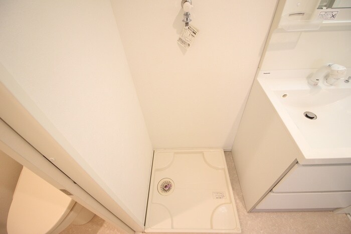 物件内観写真12　(洗濯機置場)