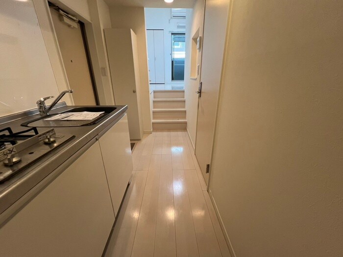 物件内観写真18　(廊下)