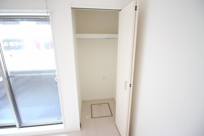 物件内観写真18　(収納)