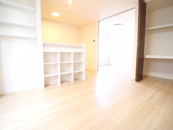 物件内観写真8　(居室)