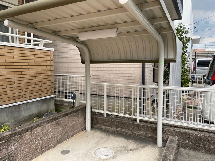 物件外観写真4　(駐輪場)