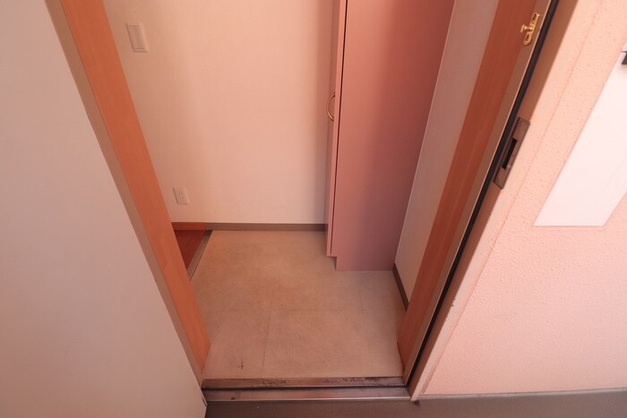 物件内観写真14　(玄関)