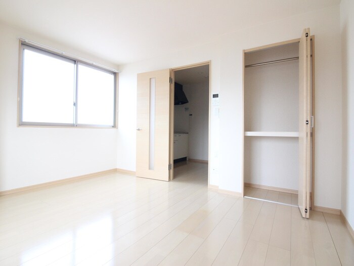 物件内観写真8　(居室)