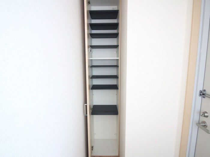 物件内観写真18　(靴箱)