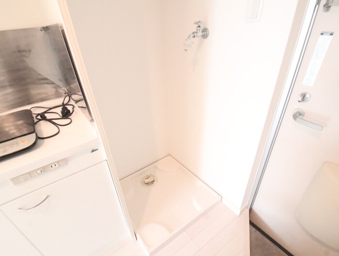 物件内観写真11　(洗濯機置場)