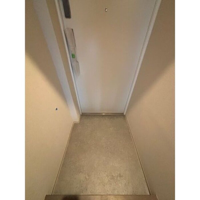 物件内観写真7　(玄関)