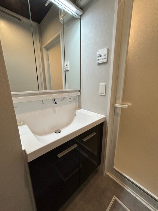 物件内観写真12　(洗面)