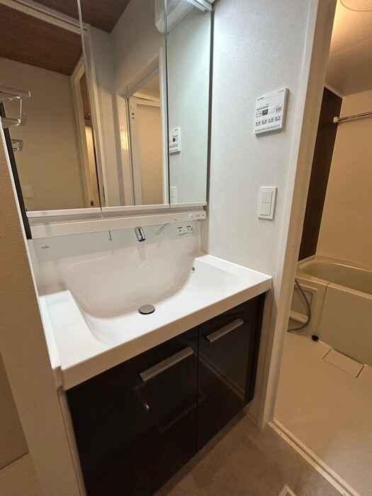 物件内観写真18　(洗面)