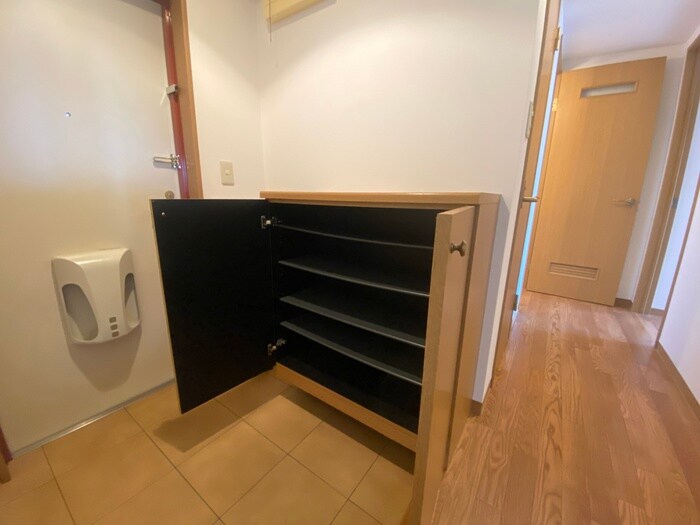 物件内観写真16　(靴箱)