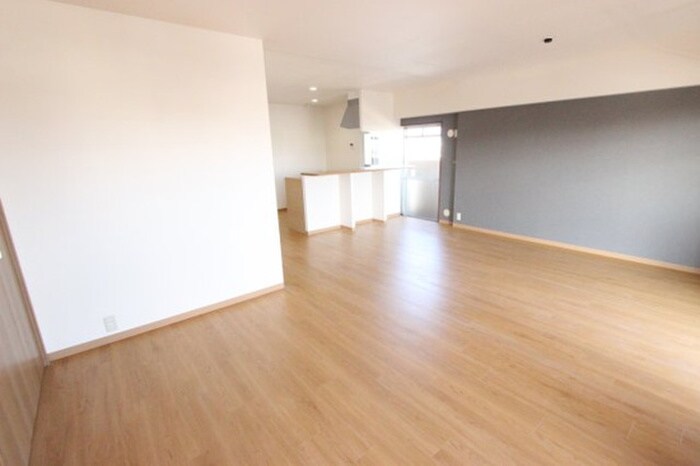 物件内観写真4　(居室)