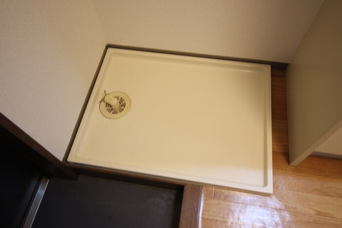 物件内観写真13　(洗濯機置場)